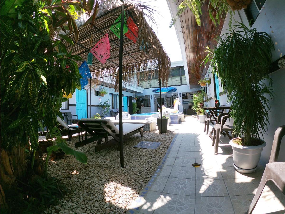 Hotel Perico Azul & Surf Camp Jaco Bagian luar foto