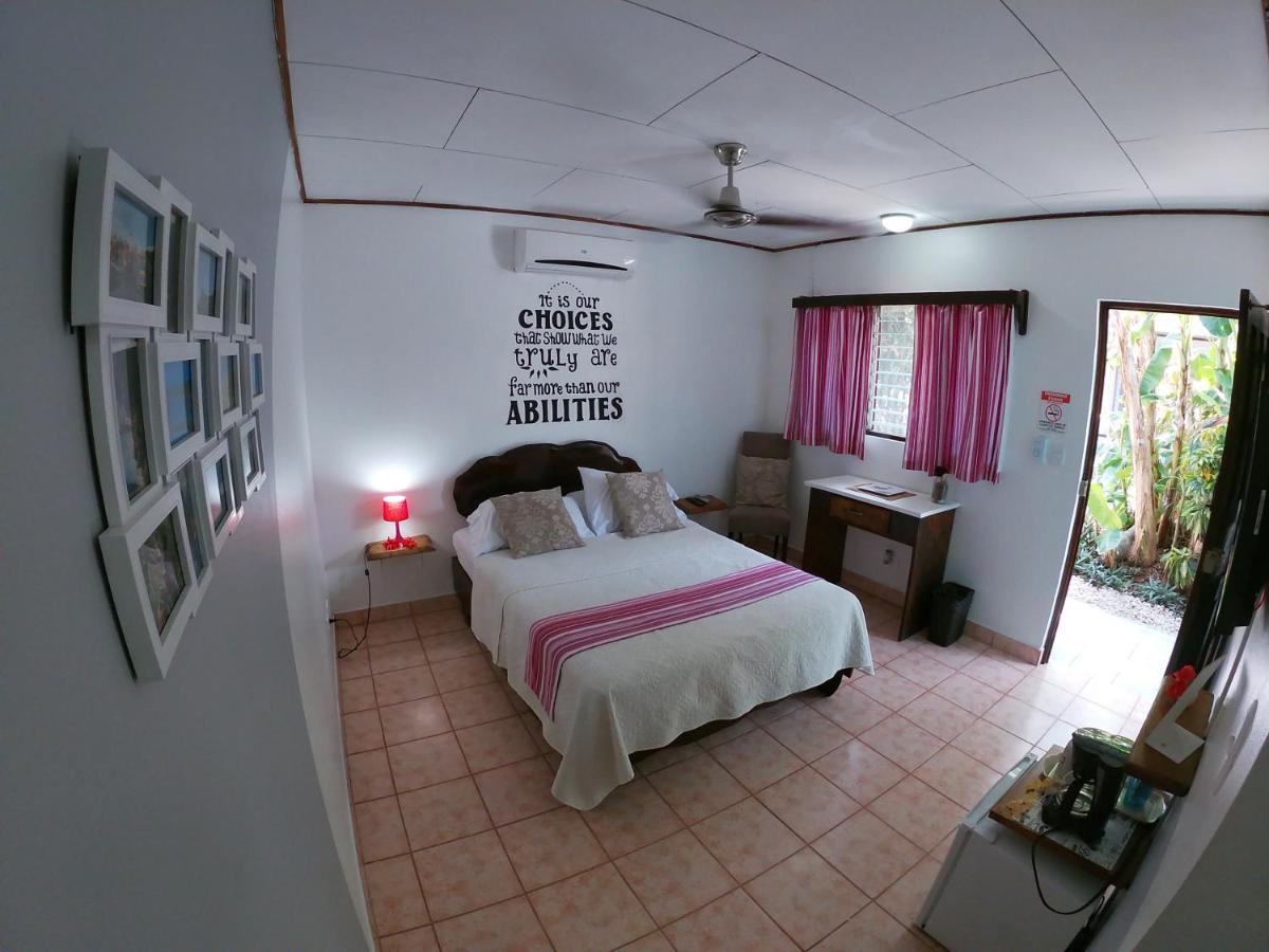 Hotel Perico Azul & Surf Camp Jaco Bagian luar foto