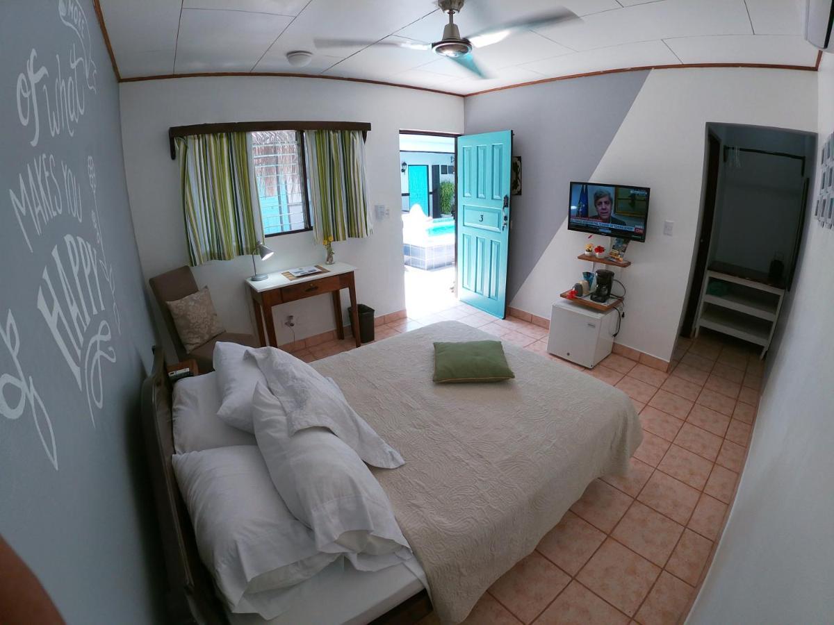 Hotel Perico Azul & Surf Camp Jaco Bagian luar foto