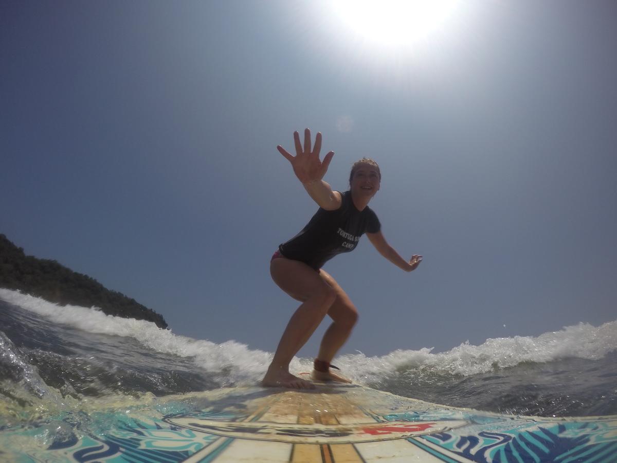 Hotel Perico Azul & Surf Camp Jaco Bagian luar foto